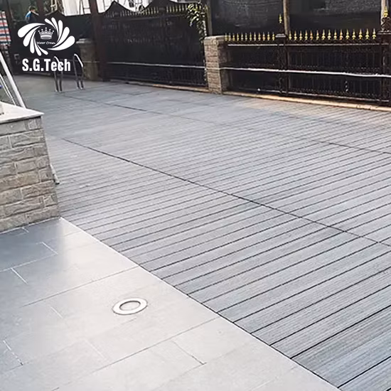 Tavole per terrazza in legno composito per esterni WPC con copertura a L composita